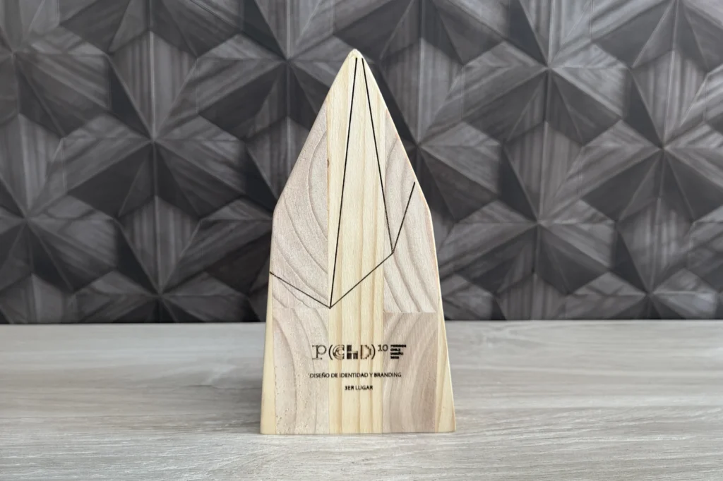 Icarusmedia reconocido en los Premios Chile Diseño 2025 por proyecto de identidad visual y branding